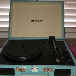 Crosley cruiser record player